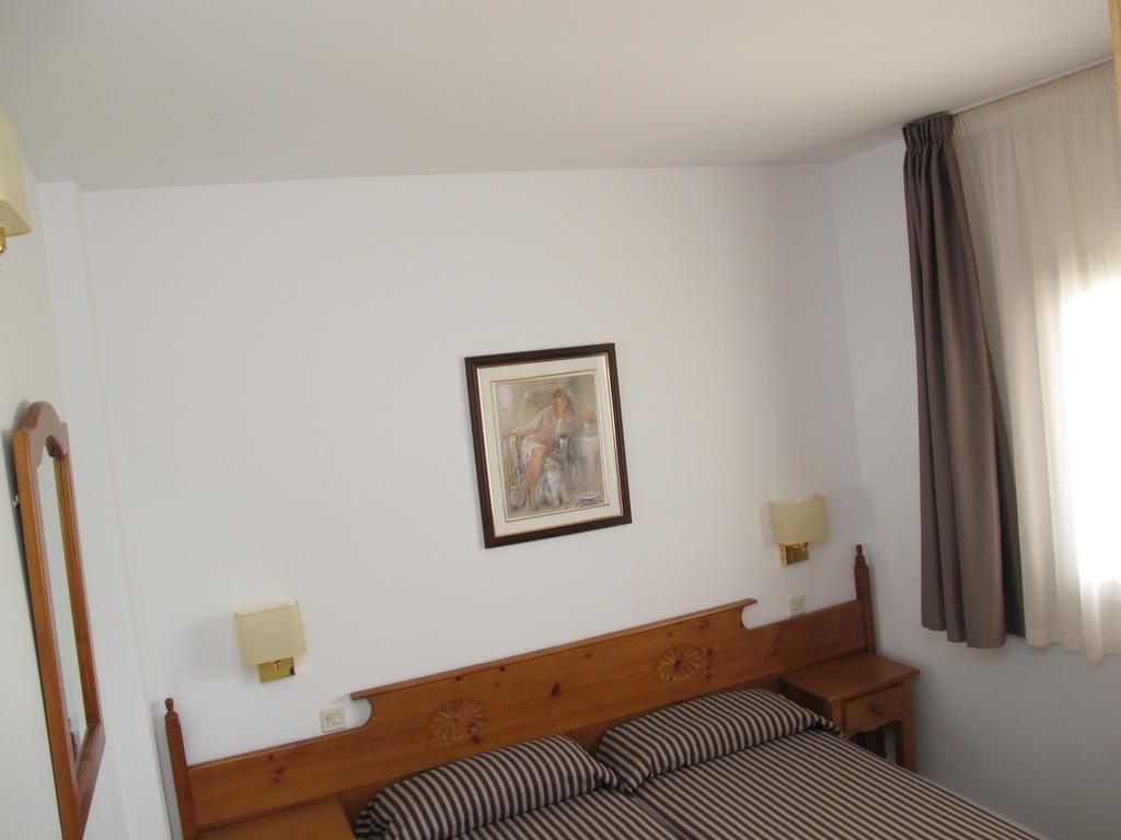 Apartamentos Santi Lloret de Mar Cameră foto